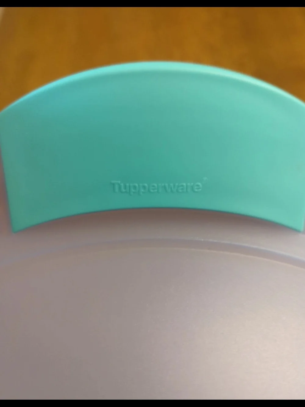 Tupperware Impressions Blue Serving Salad/Centerpiece Bowl  2.8 Liter